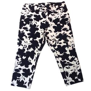 Chico's Woman's SO Slimming Blac/White Floral Brigitte Ankle Pants Size 3